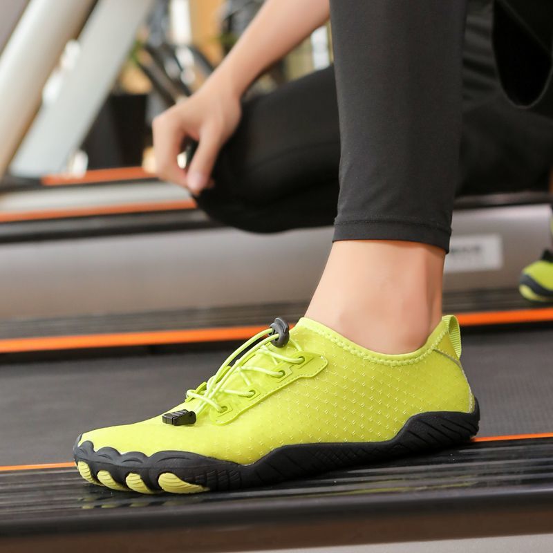 Soft-soled indoor fitness shoes for men and women non-slip yoga squat running rope skipping shoes shock absorption swimming trail shoes 106-fluorescent green upgrade-the version is fatter and larger 