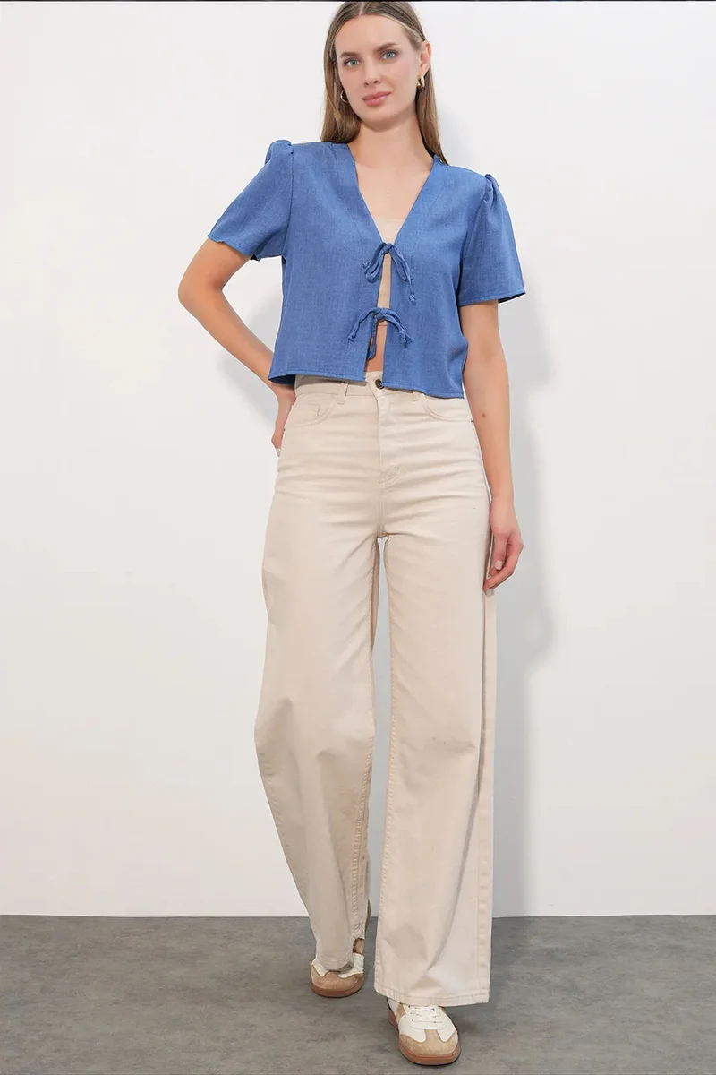 بيغ دارت BDART Textured V-Neck Linen Blend Crop Top