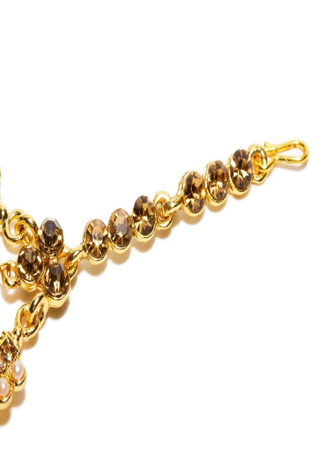 بينداني بيندهاني بوليوود فاشن، تاج جبين متدلٍّ من اللؤلؤ الصناعي مع أقراط هندية للنساء (ذهبي) - Image 5