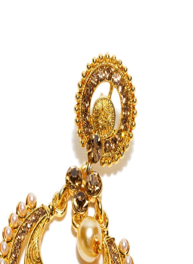 بينداني بيندهاني بوليوود فاشن، تاج جبين متدلٍّ من اللؤلؤ الصناعي مع أقراط هندية للنساء (ذهبي) - Image 2