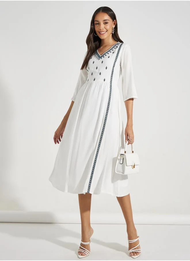 ستايلي Embroidered Panel V Neck A-Line Midi Dress