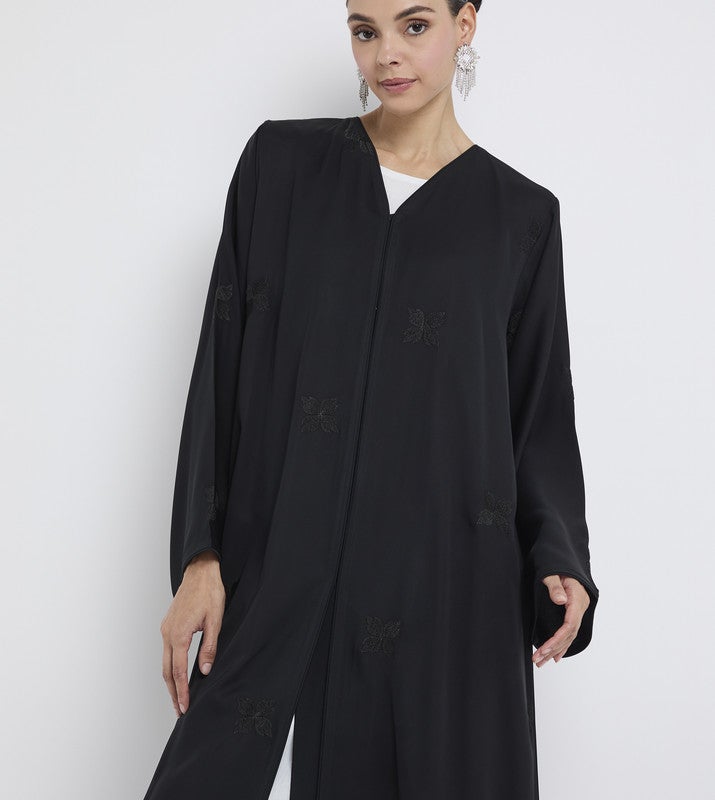 ROZA Elegant Embroidered Abaya - Image 3