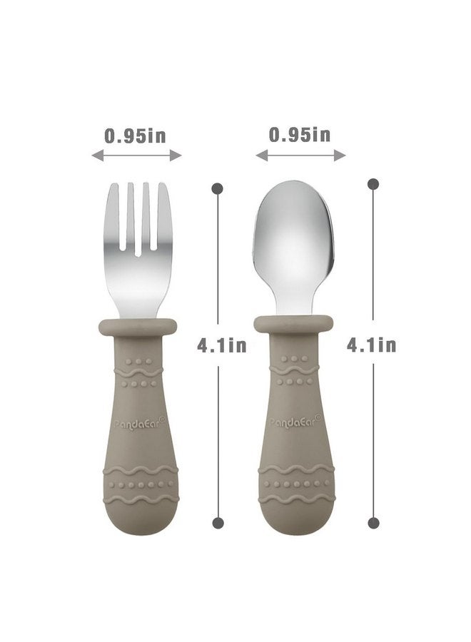 باندا إير مجموعة أدوات المائدة للأطفال من PandaEar، 6 قطع من الملاعق والشوك للأطفال، مجموعة أدوات مائدة للأطفال من الفولاذ المقاوم للصدأ 18/8 والسيليكون الآمن غذائيًا، آمنة للاستخدام في غسالة الأطباق (أزرق/بني/أحمر) - Image 4