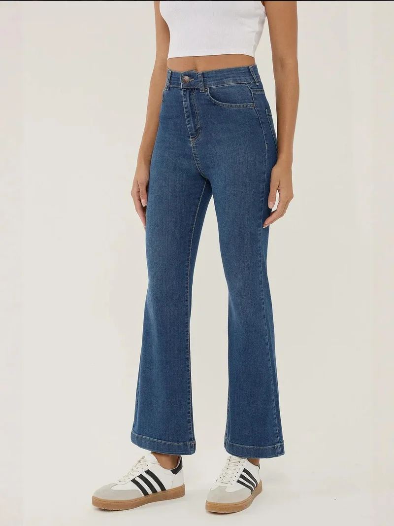 زوبعة جينز واسع