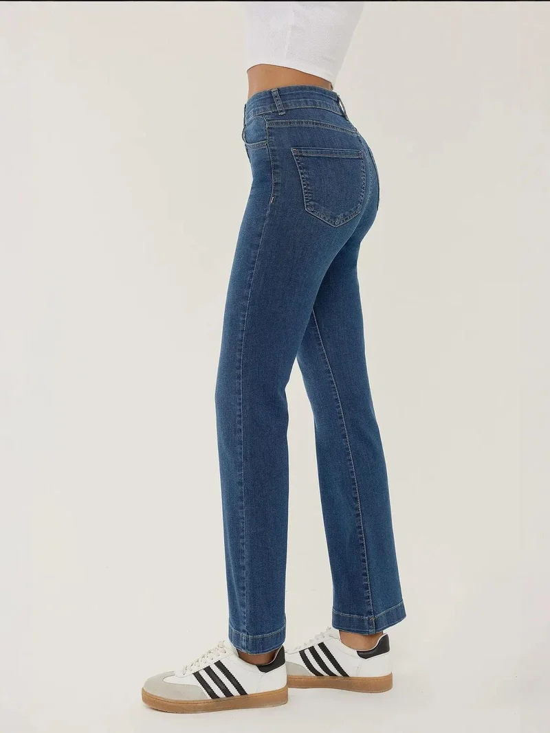 زوبعة جينز واسع