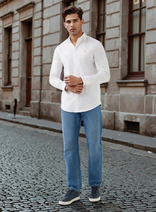 إمبيرور قميص إمبراطور بقصة عادية وتفاصيل شعار بأكمام طويلة