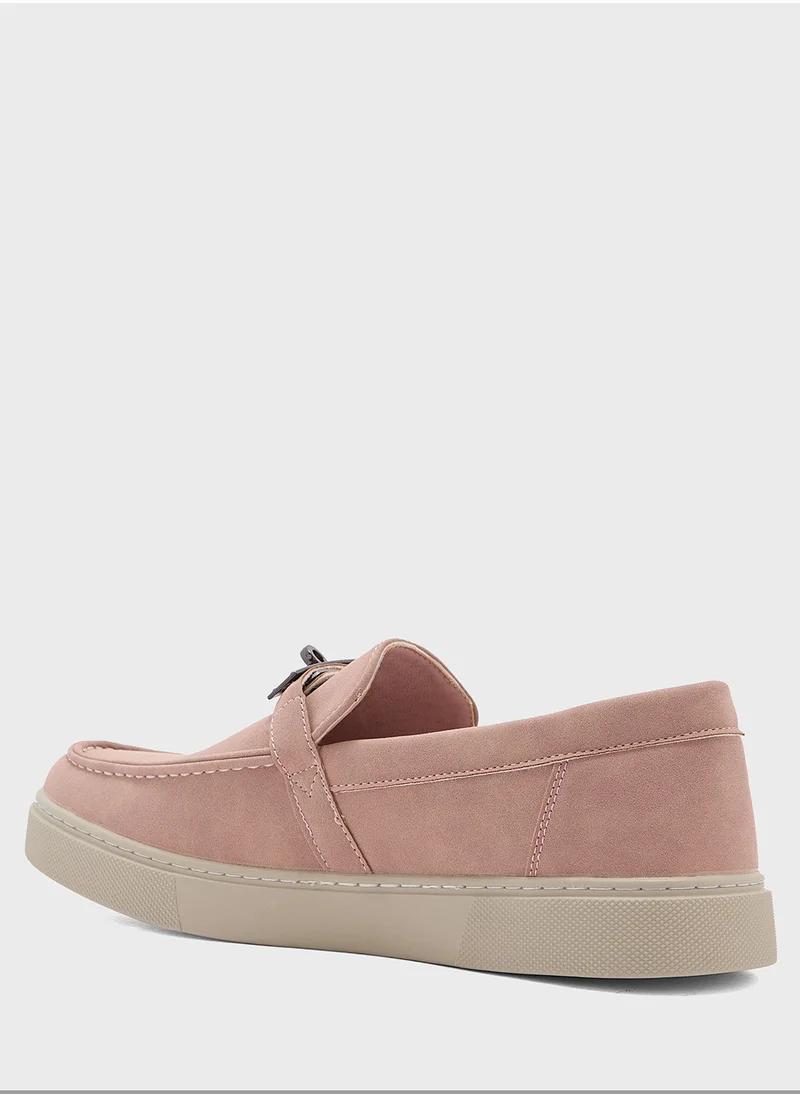 روبرت وود Trim Detail Casual Suede Slip Ons