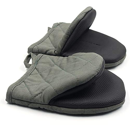 Goldmeet 1 Pair Short Oven Mitts Heat Resistant Silicone Kitchen Mini Oven Mitts for 500 Degrees NonSlip Grip Surfaces and Hanging Loop Gloves Baking Grilling Barbecue Microwave Machine Washable Gray