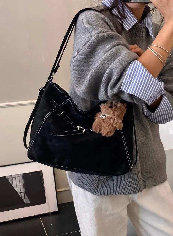 تايك تو Black Suede Shoulder Bag