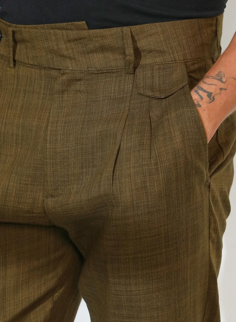 Campus Sutra Campus Sutra Men's Moss Green Tailored Linen-Blend Trousers For Casual Wear | Mid-Rise | 2 Pockets | Button Closure | Trousers Crafted With Comfort Fit For Everyday Wear