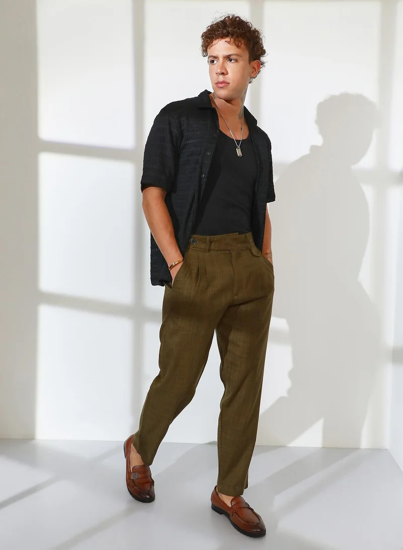Campus Sutra Campus Sutra Men's Moss Green Tailored Linen-Blend Trousers For Casual Wear | Mid-Rise | 2 Pockets | Button Closure | Trousers Crafted With Comfort Fit For Everyday Wear