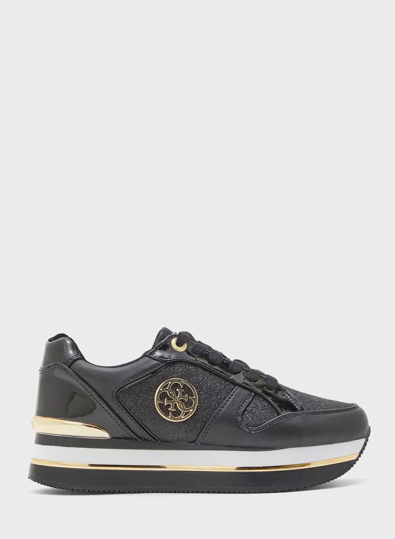 GUESS Dealy Low Top Sneaker