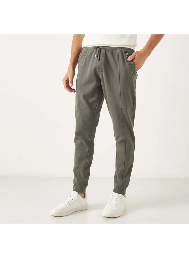 Iconic Iconic Solid Joggers with Drawstring Closure and Pockets