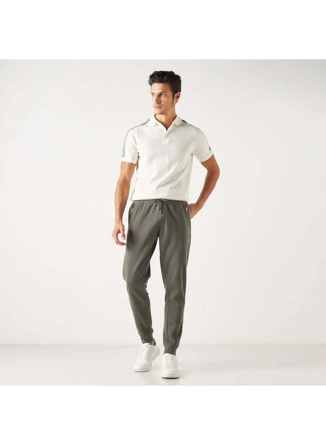 Iconic Iconic Solid Joggers with Drawstring Closure and Pockets