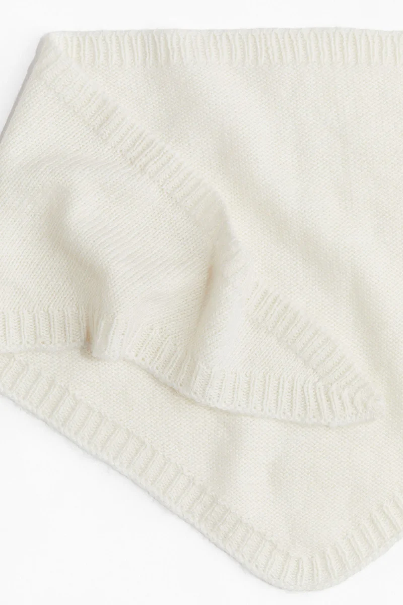 H&M Knitted triangle scarf