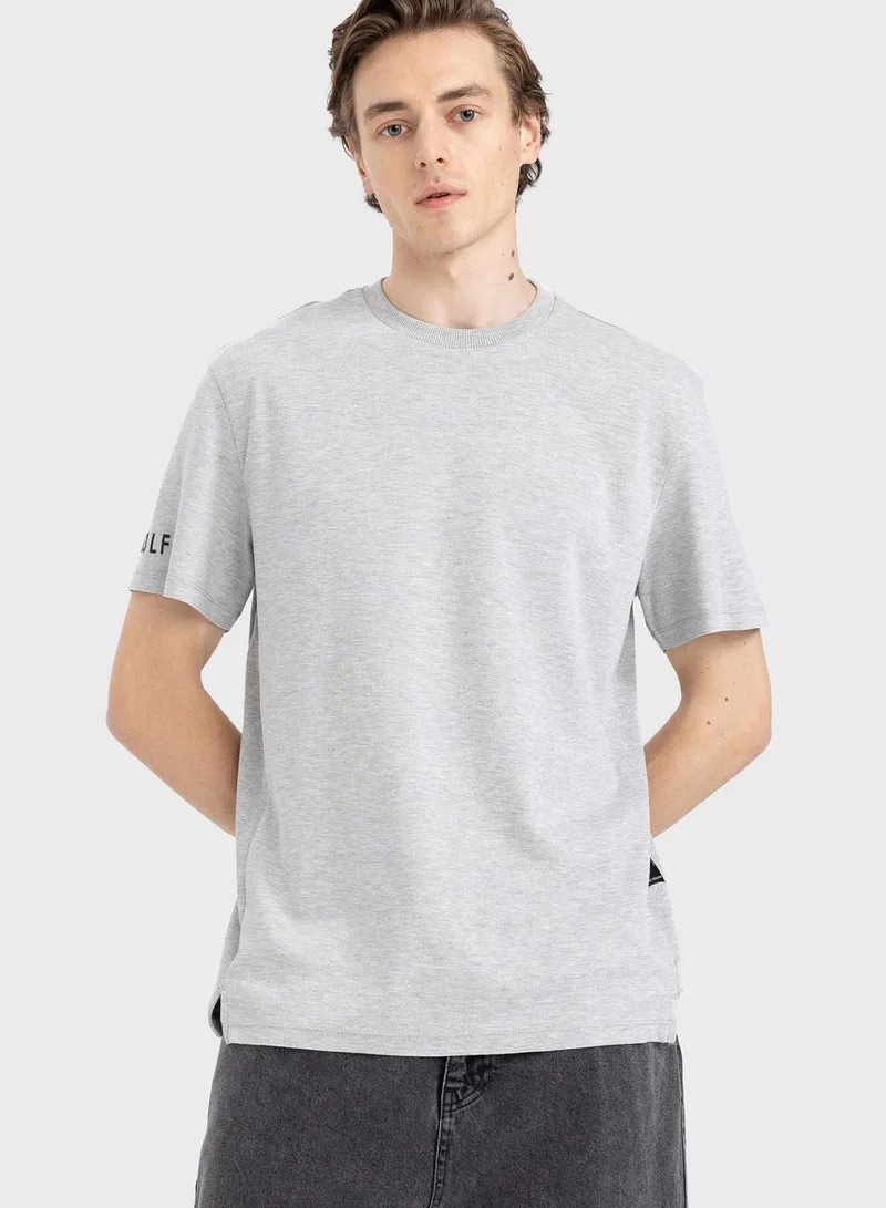 DeFacto Essential Crew Neck T-Shirt