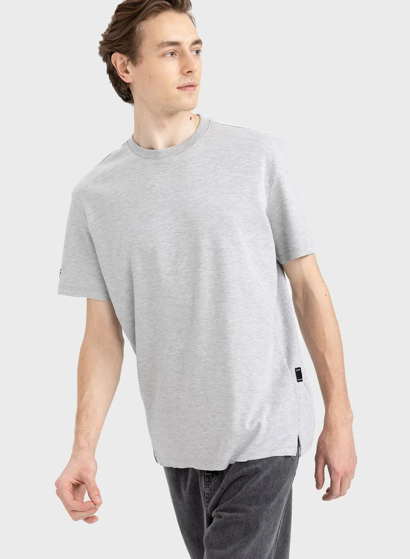 DeFacto  Essential Crew Neck T-Shirt for Men | Best Price UAE