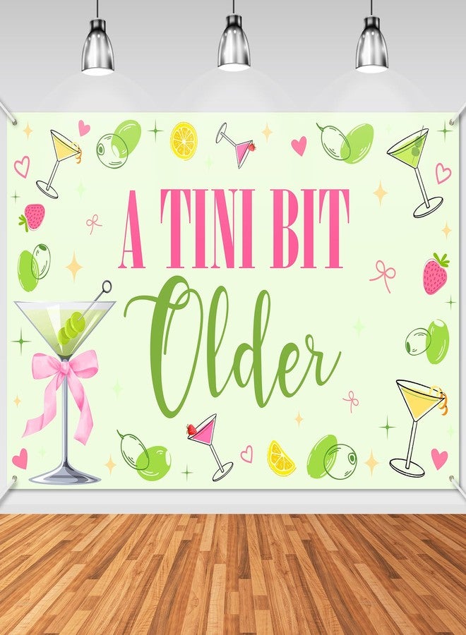 افيزانو لافتة Avezano A Tini Bit Older لحفلات بار Martini وديكورات حفلات A Tini Bit Older لحفلات أعياد الميلاد وحفلات توديع العزوبية وحفلات الزفاف ومستلزمات الحفلات (6 × 3.6 قدم) - Image 1