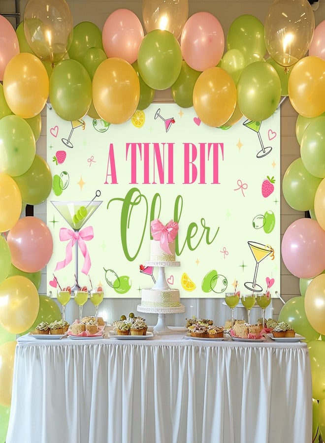 افيزانو لافتة Avezano A Tini Bit Older لحفلات بار Martini وديكورات حفلات A Tini Bit Older لحفلات أعياد الميلاد وحفلات توديع العزوبية وحفلات الزفاف ومستلزمات الحفلات (6 × 3.6 قدم) - Image 2