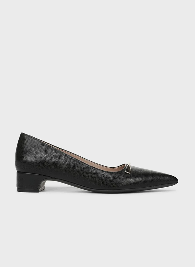 Naturalizer Womens NARUMI Pointed Toe Block Heel, Black
