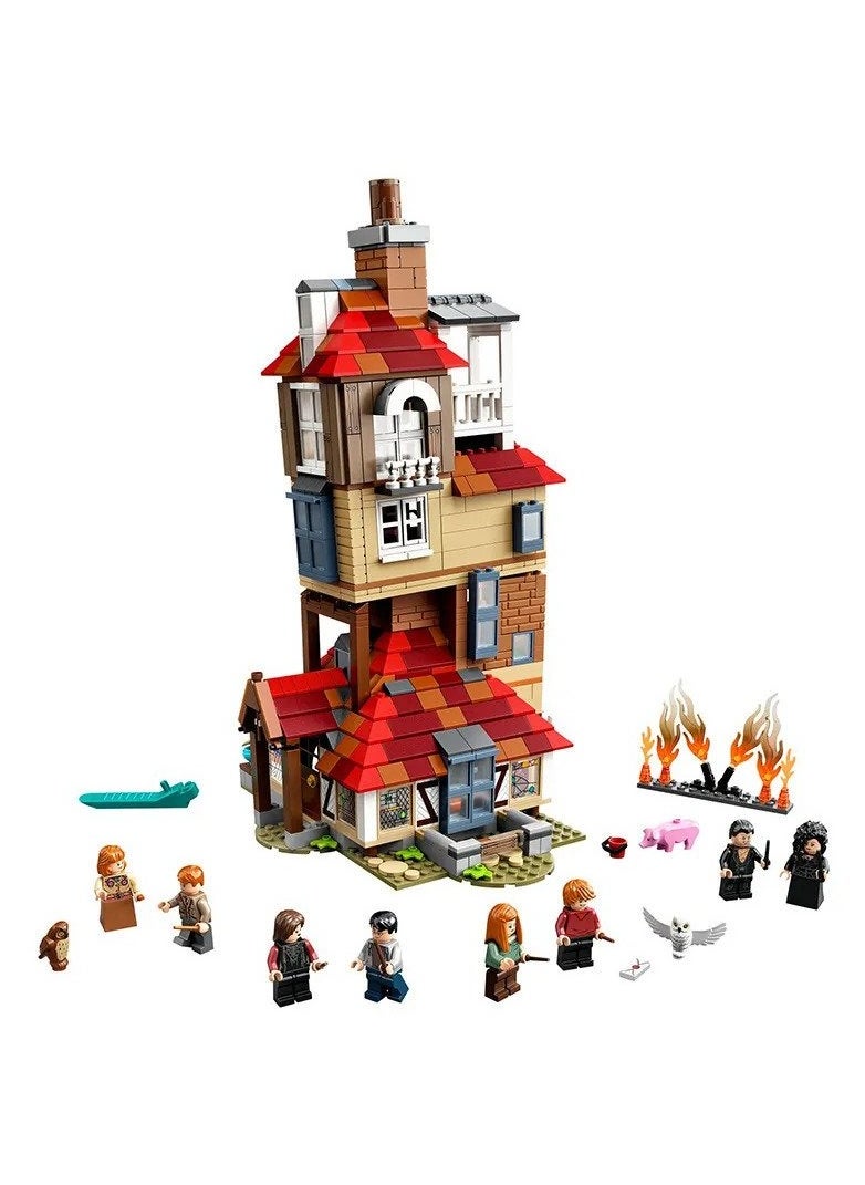 Harry Potter Attack on The Burrow Building Kit for kids  (1047)  - Image 1