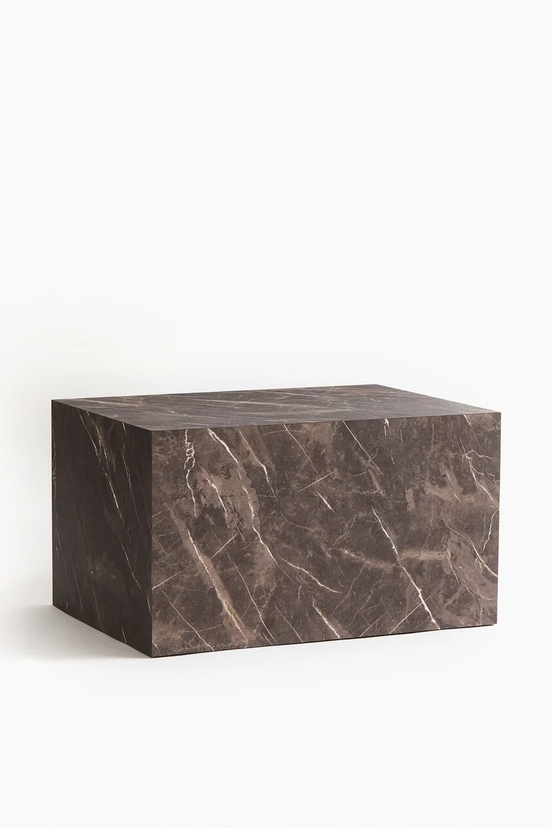 اتش اند ام طاولة قهوة بشكل مكعب