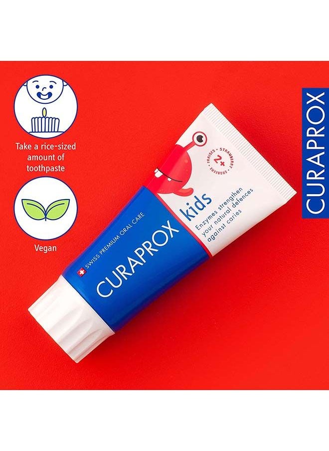 CURAPROX - معجون أسنان كيورابروكس للأطفال بنكهة الفراولة، 60 مل - معجون أسنان بنكهة الفراولة للأطفال من عمر سنتين فما فوق مع 950 جزء في المليون من الفلورايد - خالٍ من كبريتات لوريل الصوديوم والبلاستيك الدقيق والتريكلوسان للأطفال. - Image 1