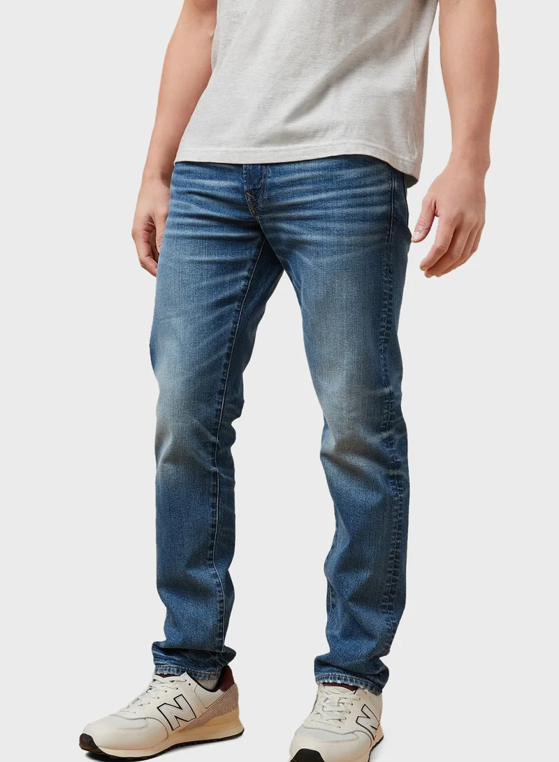 امريكان ايجل Flex Light Wash Slim Fit Jeans