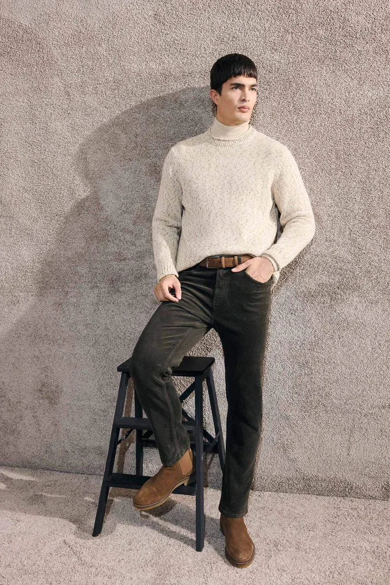 ديفاكتو Regular Fit Velvet Trousers