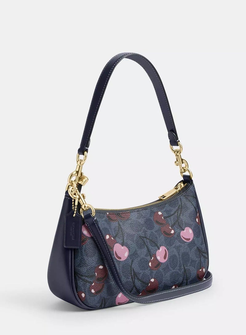 كوتش اوت ليت حقيبة كتف كوتش تيري من قماش مميز بطبعة الكرز، حقيبة يد نسائية، حقيبة هوبو نسائية، حقيبة توت نسائية، حقيبة سفر نسائية. - Image 4