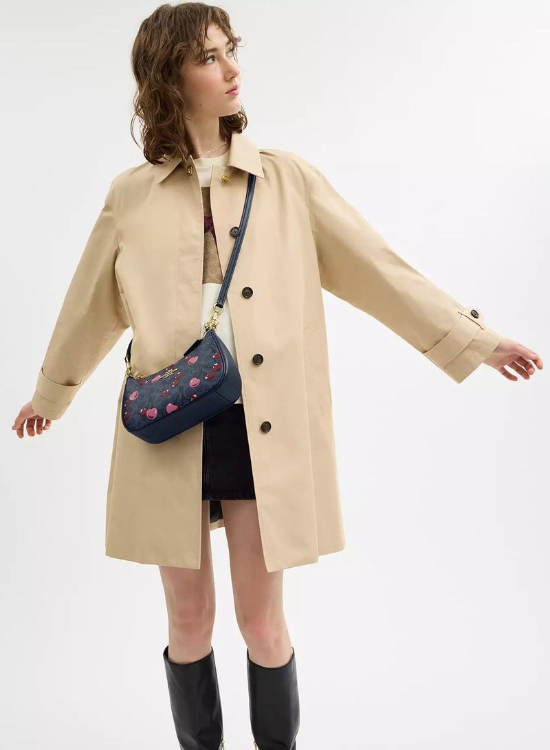 كوتش اوت ليت حقيبة كتف كوتش تيري من قماش مميز بطبعة الكرز، حقيبة يد نسائية، حقيبة هوبو نسائية، حقيبة توت نسائية، حقيبة سفر نسائية. - Image 3