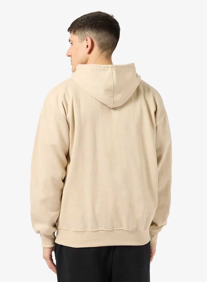 سفنتي فايف بيسيكس هودي بقصة عادية