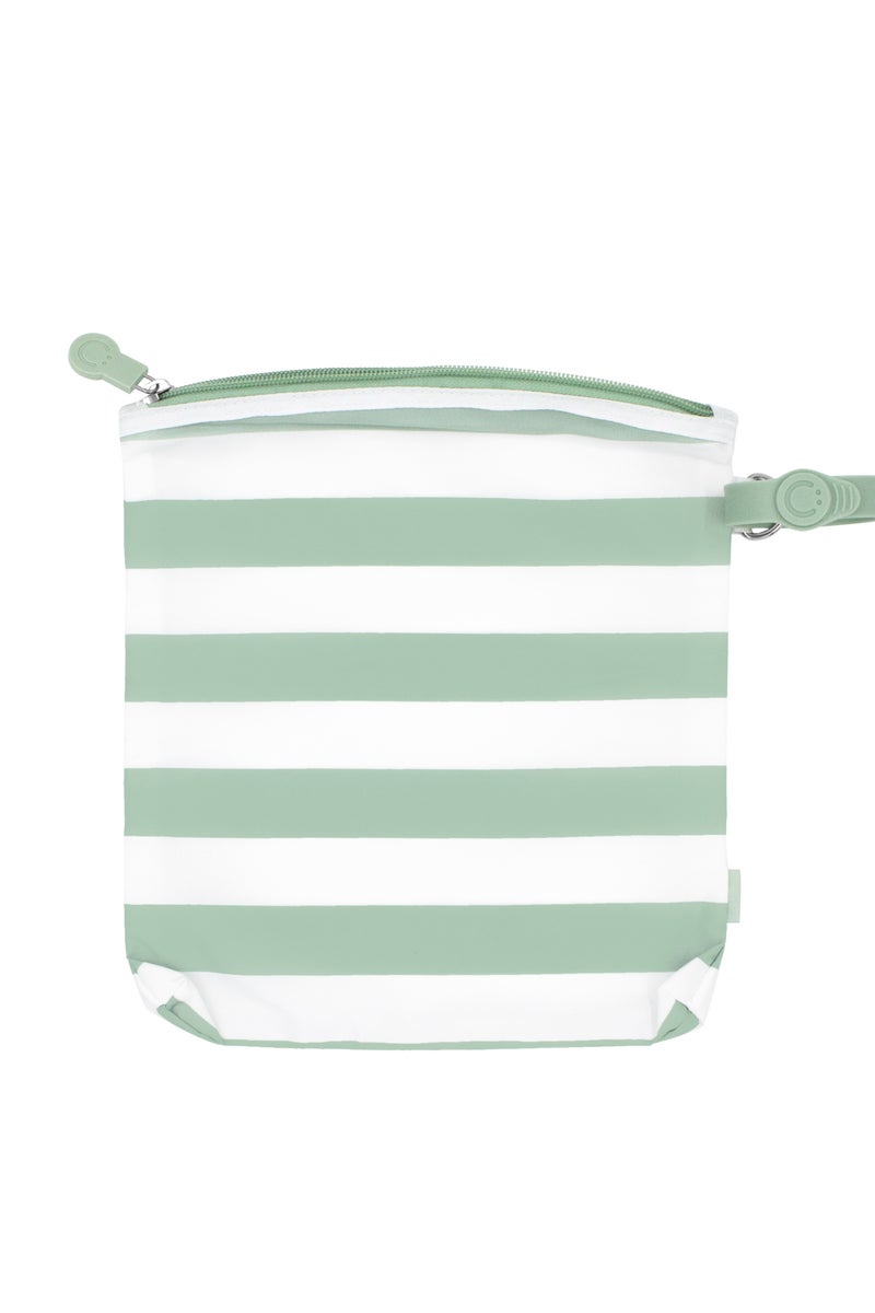 ubbi أوبي - حقيبة تغيير الحفاضات OTG باللون الساج - Image 2