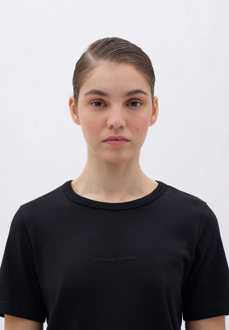 ليس بنجامنز تي شيرت عادي ٤٠١