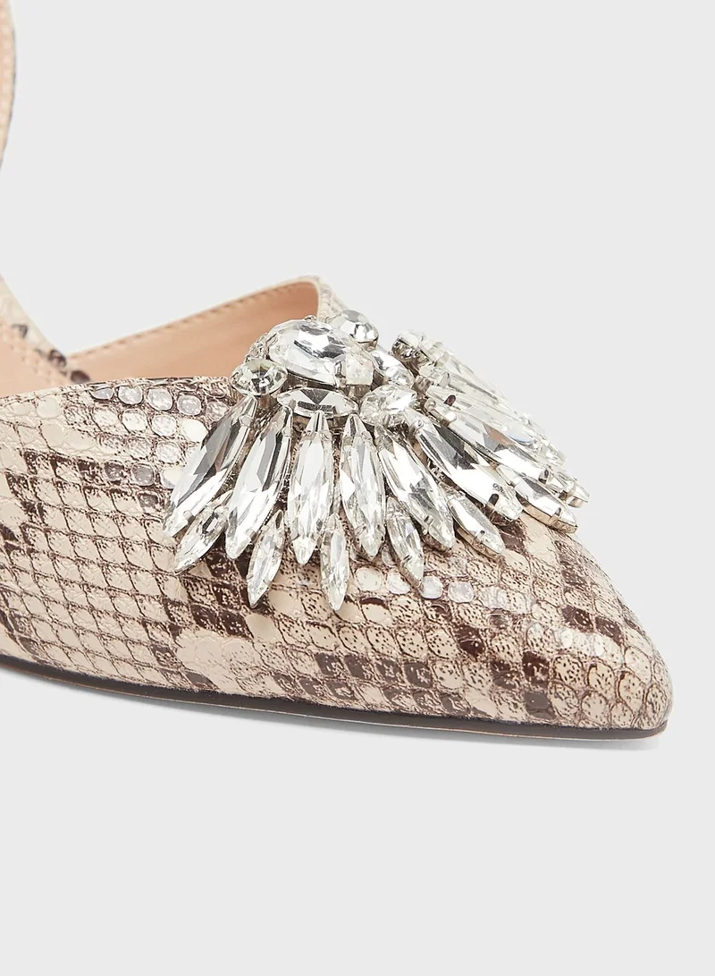 سيليست Pointed Toe Pumps