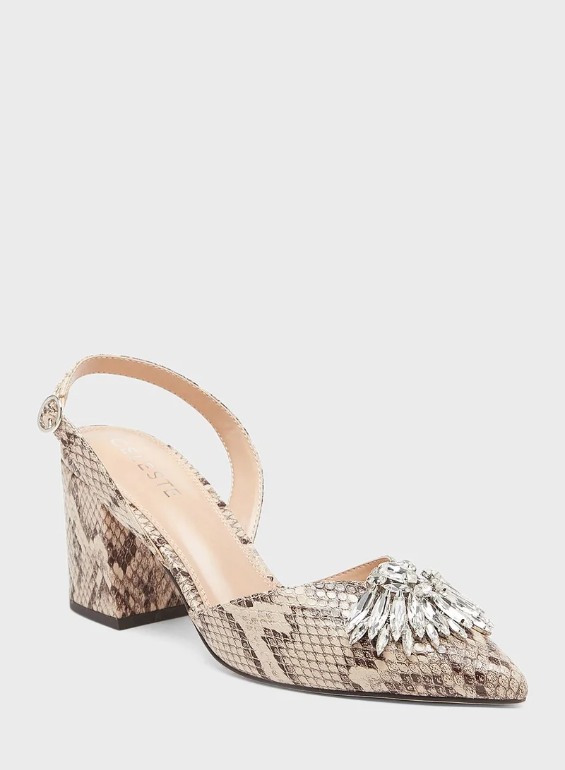سيليست Pointed Toe Pumps