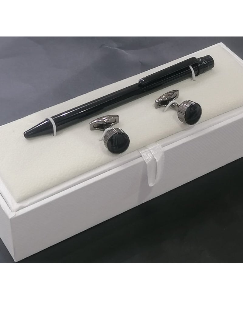 A first-class pen and cufflink set for men