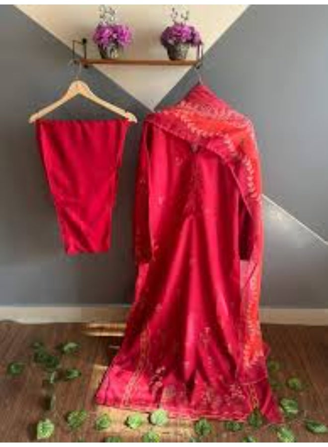 طقم ملابس نسائية من 3 قطع - Image 1