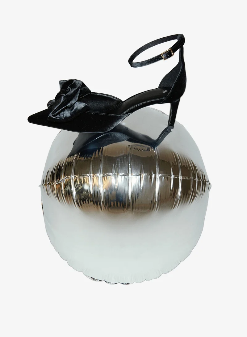 H&M Bow-detail velour court shoes