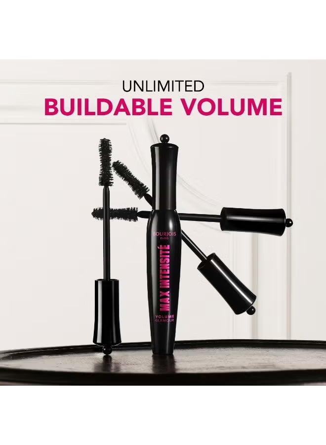 Volumizing Mascara With Intense Black Pigments For Dense And Dramatic Lash Definition - Image 4