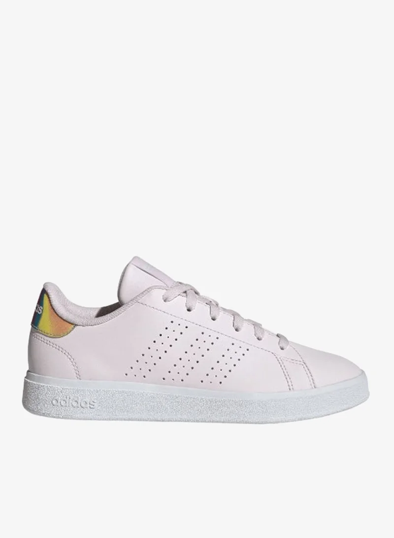adidas أحذية رياضية وردية   .