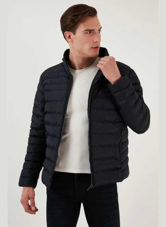 بوراتي جاكيت رجالي مبطن بياقة واقفة وسحاب وجيوب بقصة ضيقة من بوراتي