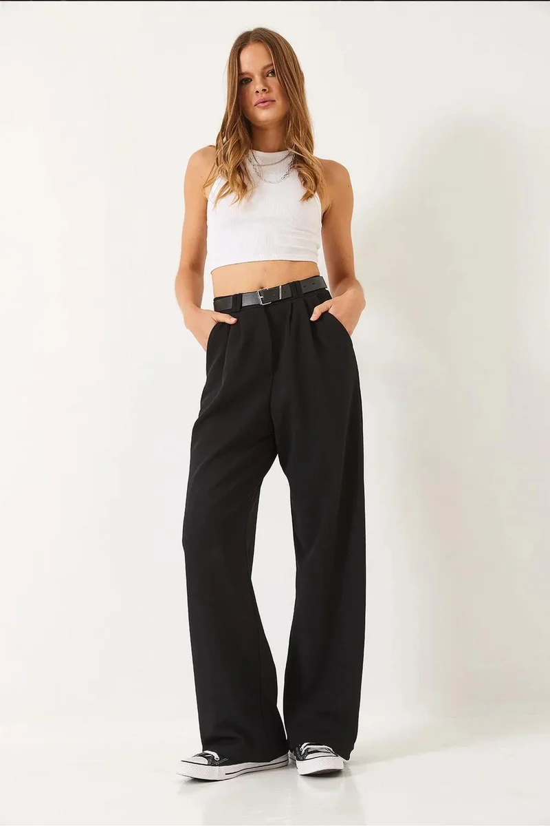 Bianco Lucci LUCCI Belted Wide Leg Knit Pants