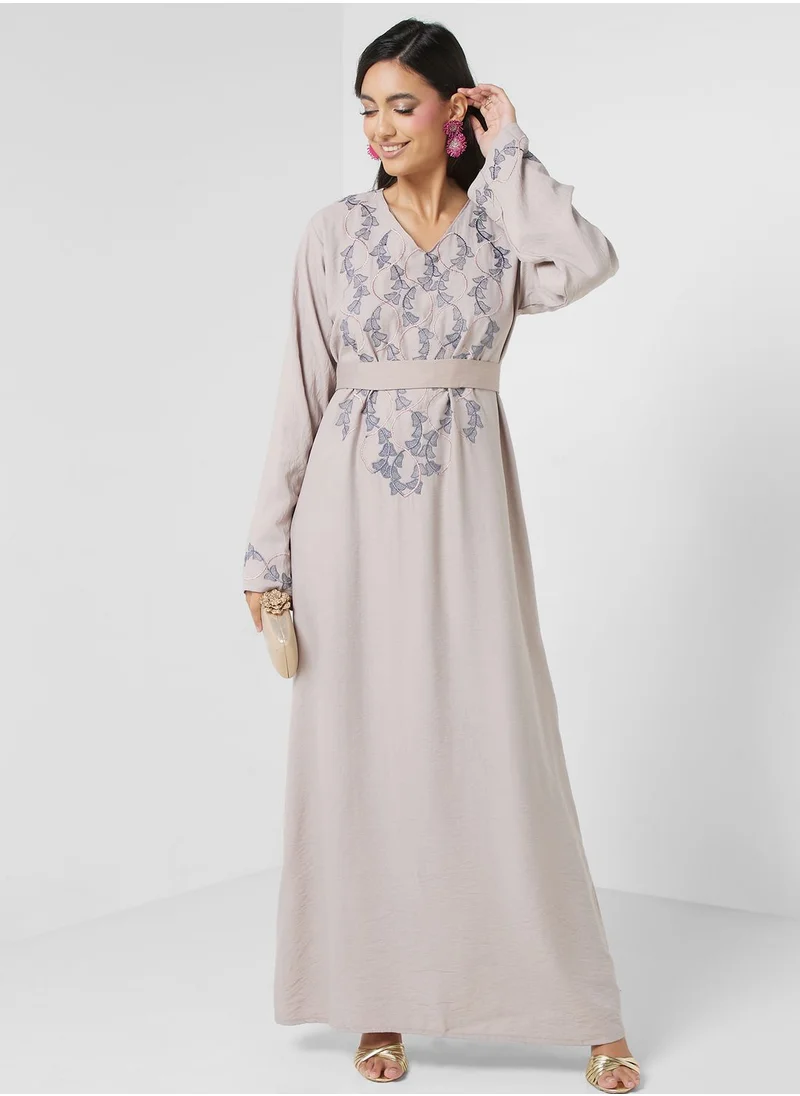 hayas closet Embroidered Belted Jalabiya