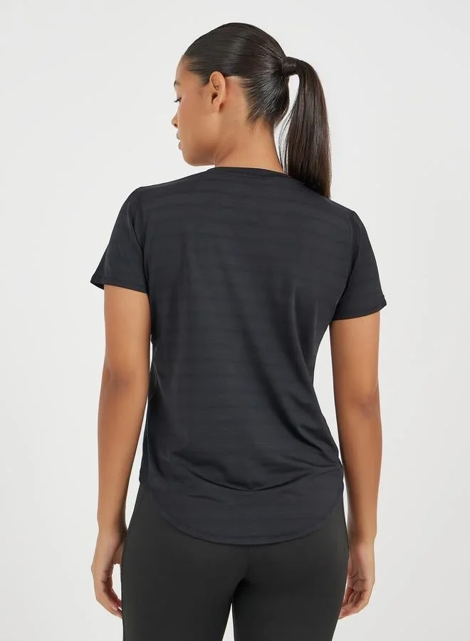 Styli Active Textured Curved Hem Short Sleeve Top