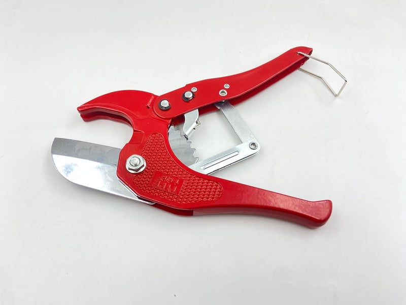 Self Lub HAXO Ratchet Pipe Cutter, Multi-Material Compatible for PVC/PPR/PE/Plastic Hoses, Ergonomic Handle with Textured Grip, Red - Image 1