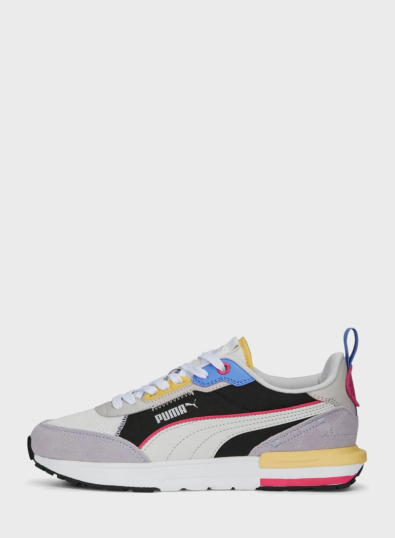 Puma R22 Low Top Sneakers