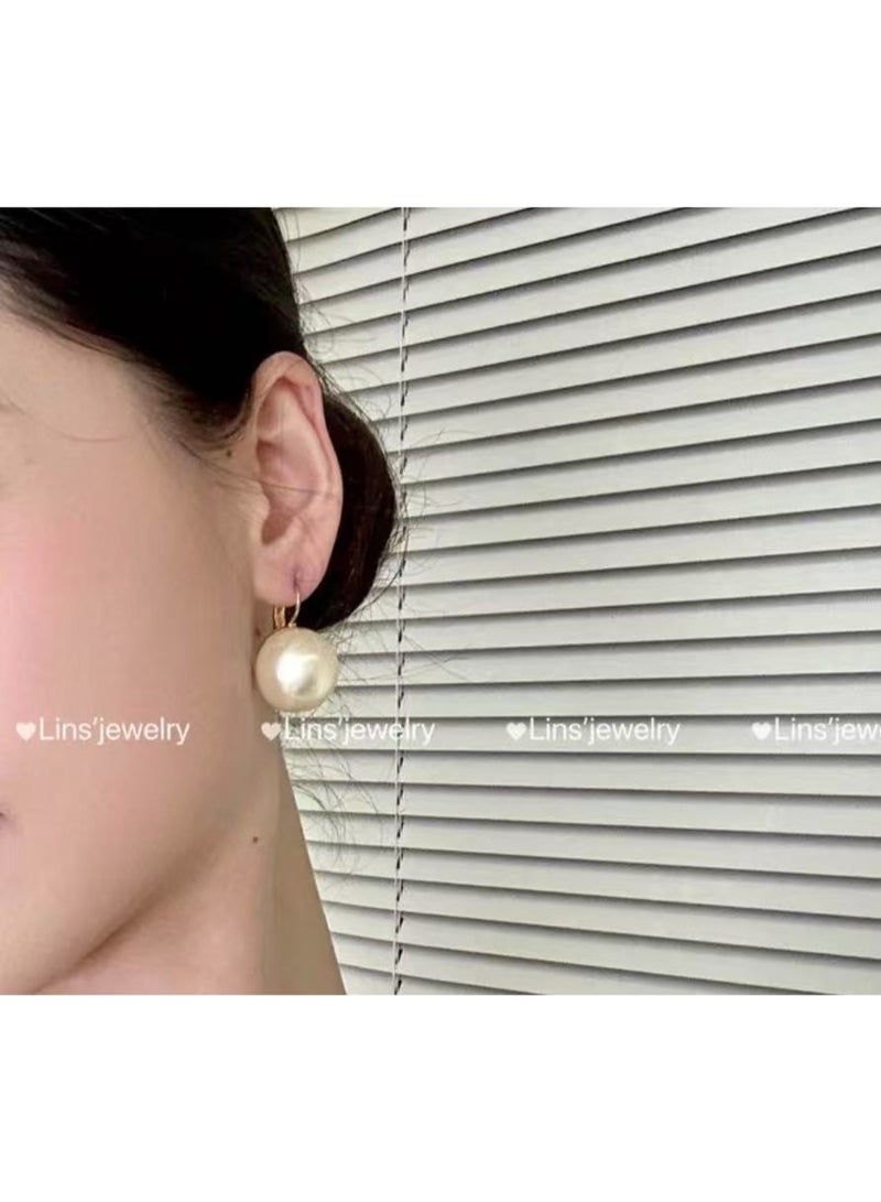 20mm Brass Faux Pearl Clip-On Earrings - Elegant  - Image 2