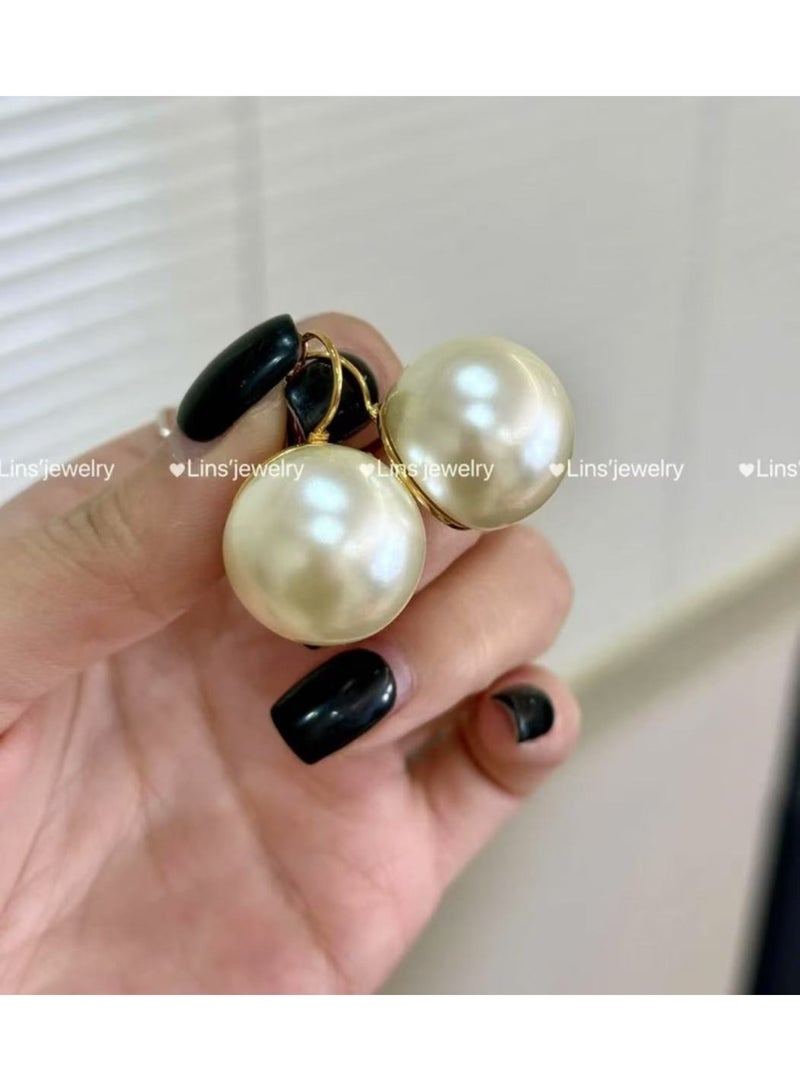 20mm Brass Faux Pearl Clip-On Earrings - Elegant  - Image 3