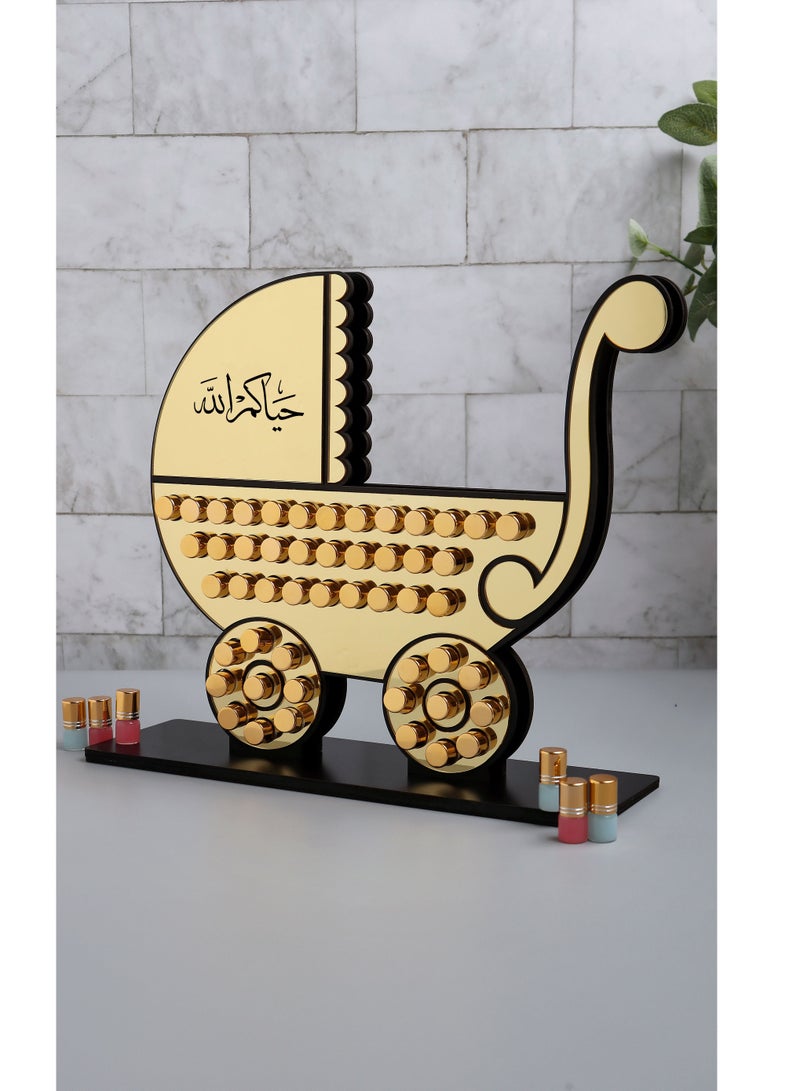 حكاية شمعة استاند 50 حبة مسك فاخر (شكل عربة أطفال و مواليد) محفور عليها عبارة حياكم الله - Image 2
